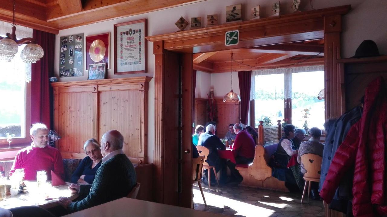 Tieschnhof Hotell Grobming Exteriör bild